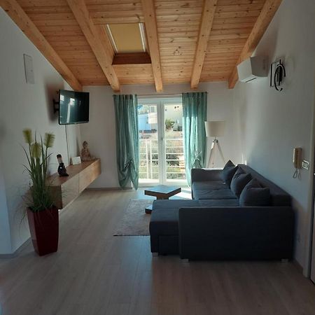 Apartment Julia Funtana Esterno foto